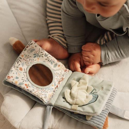 Forest Friends Buggy Booklet Touch & Play – חוברת עגלה רכה עם פעילויות