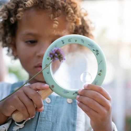 זכוכית מגדלת מעץ – כחול – חברי היער