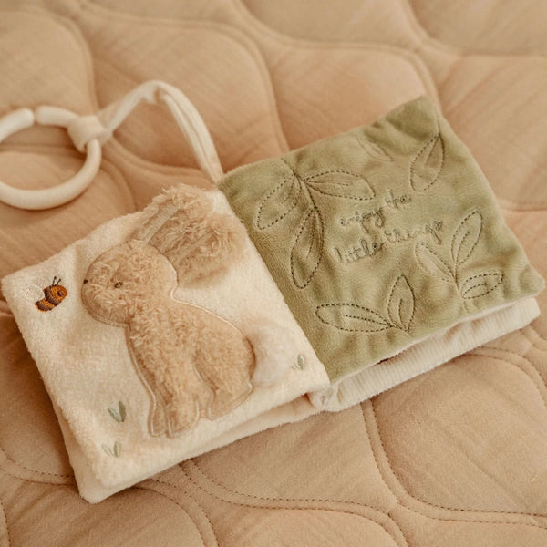 ספר פעילות רך קטן לעגלה NEWBORN NATURALS