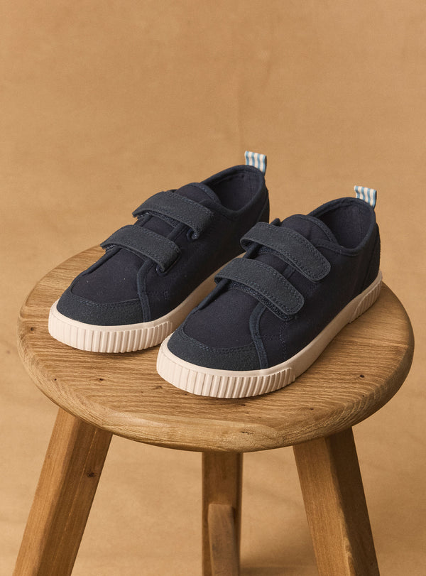 סניקרס MREBAGE