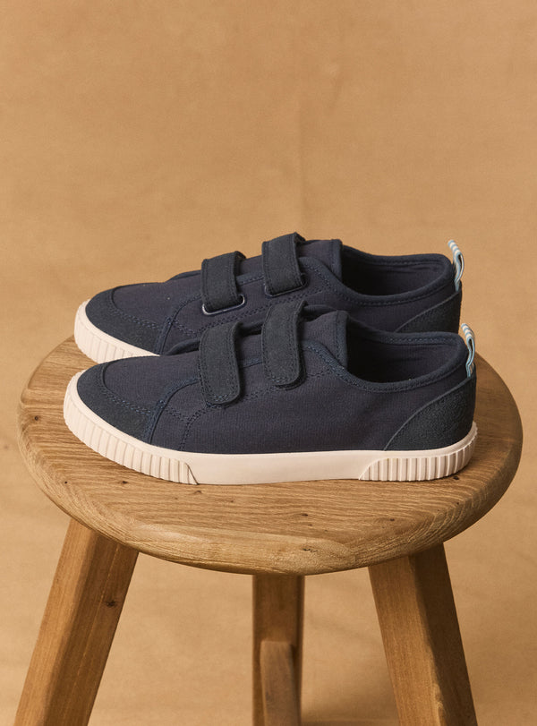 סניקרס MREBAGE