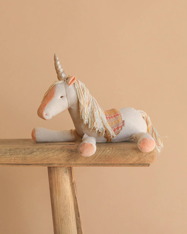 חד קרן בינוני