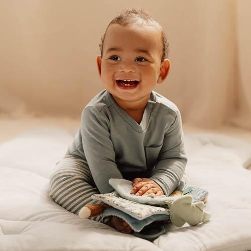 Forest Friends Buggy Booklet Touch & Play – חוברת עגלה רכה עם פעילויות