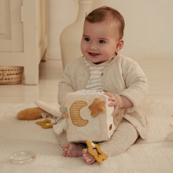 קוביית פעילות NEWBORN NATURALS