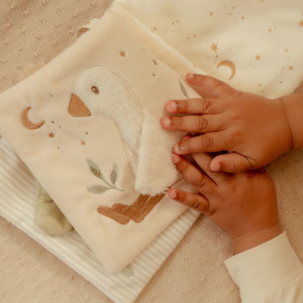 ספר פעילות רך – Newborn Naturals