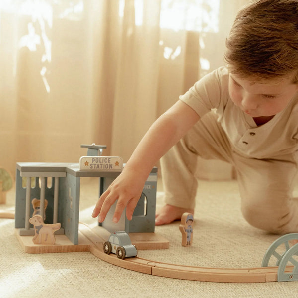 תחנת משטרה מעץ – כחול