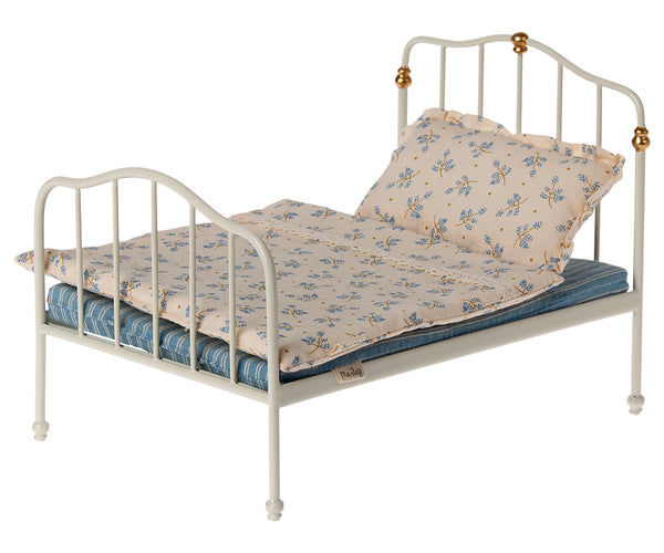 מיטת צעצוע – אופוויט
