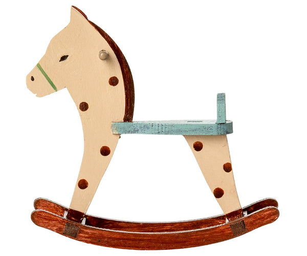 סוס נדנדה – מנוקד