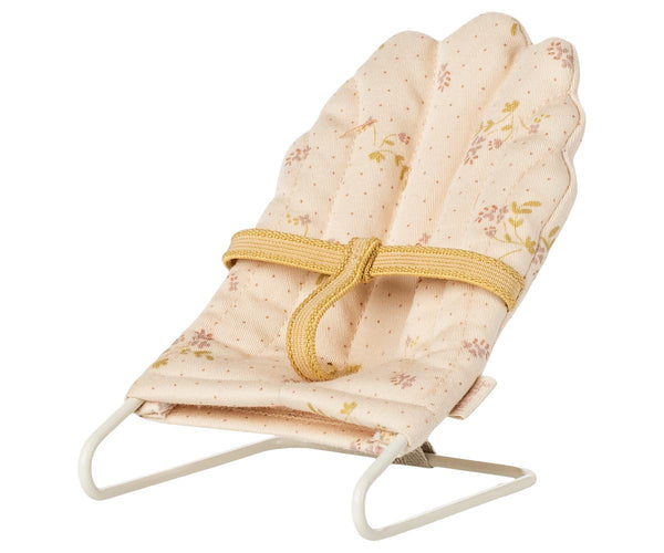 רוקר, מיקרו – אוף ווייט