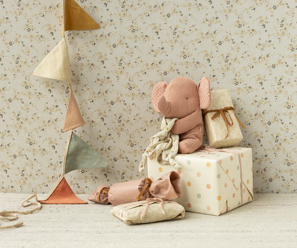 צעצוע נגינה Lullaby friends, Elephant Rose