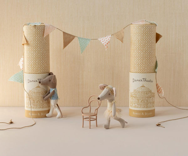 עכבר רקדן בלט, אח גדול