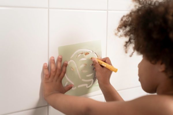 עפרונות אמבטיה – חברי יער