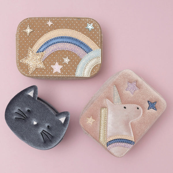 תיק קופסה חד קרן