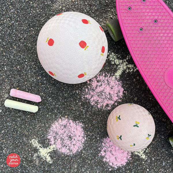 כדור גומי גדול תפוחים