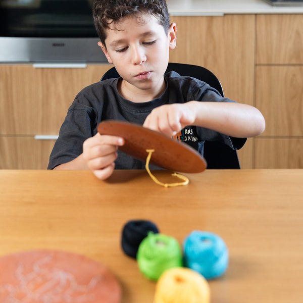 ריקמה על עץ – חרקים