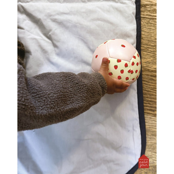 כדור רך קטן תותים