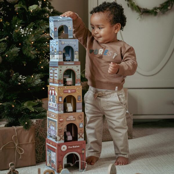 מגדל בלוקים עם רכבים – צבעוני