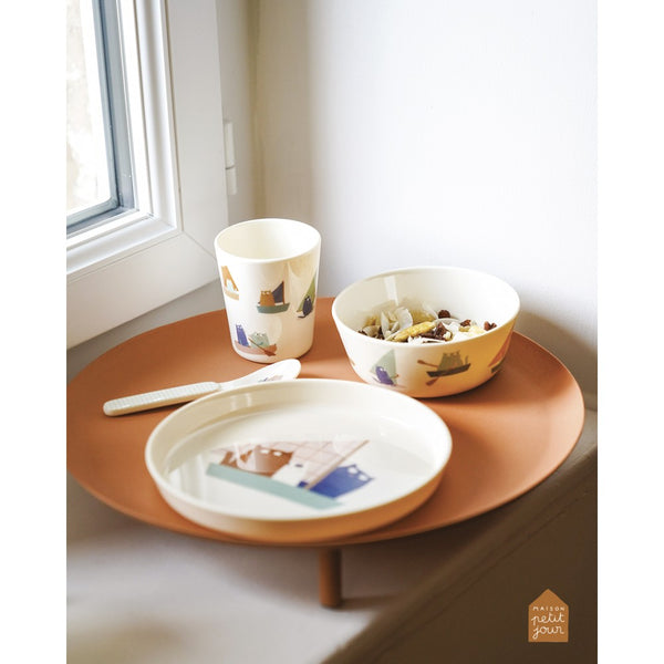 קערית חתולים בסירות מפרש