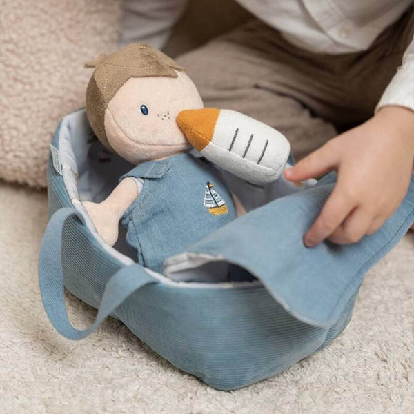 בובת תינוק ג'ים עם ערכת משחק
