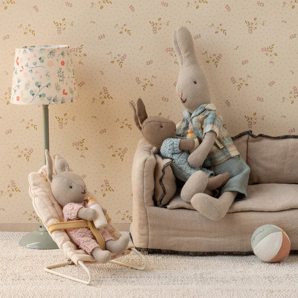 רוקר, מיקרו – אוף ווייט