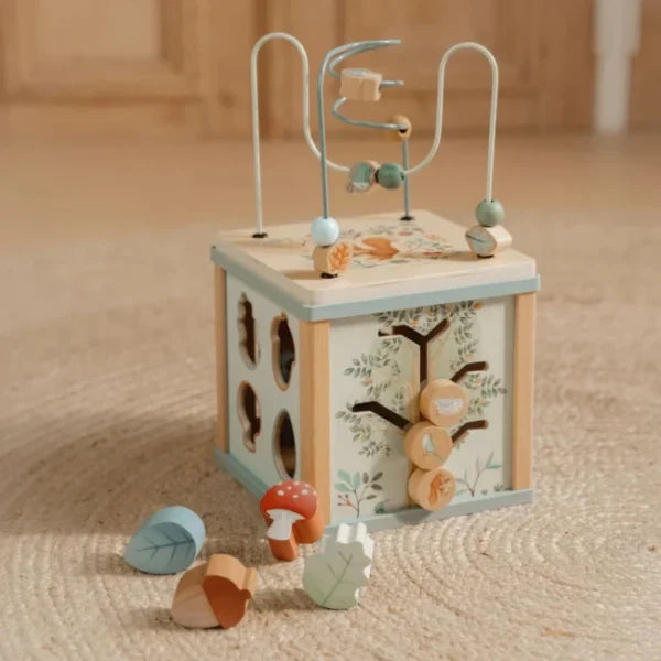 קוביית פעילות מעץ – חברי יער